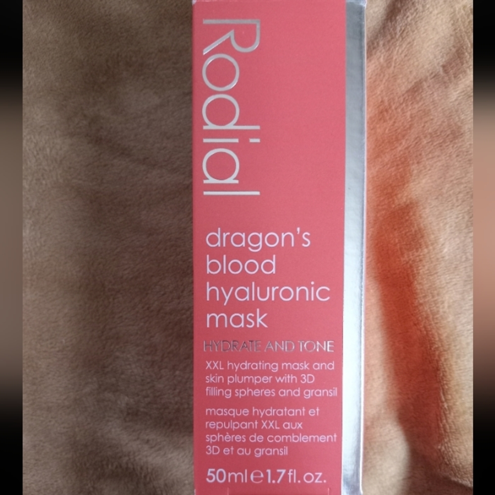 Rodial Dragon's Blood Hyaluronic Mask Hydrate and Tone
